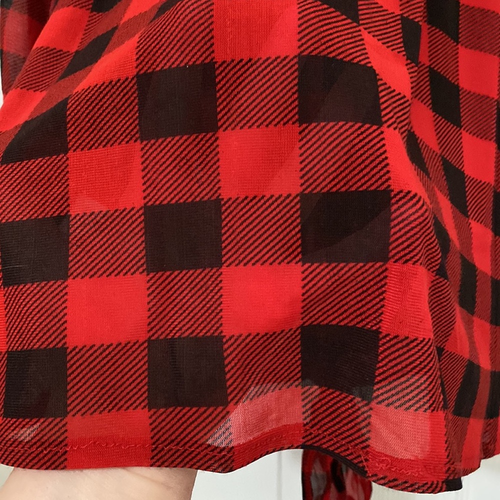 Black and Red Plaid Tie Front 3/4 Sleeve Top - Picture 12 of 12